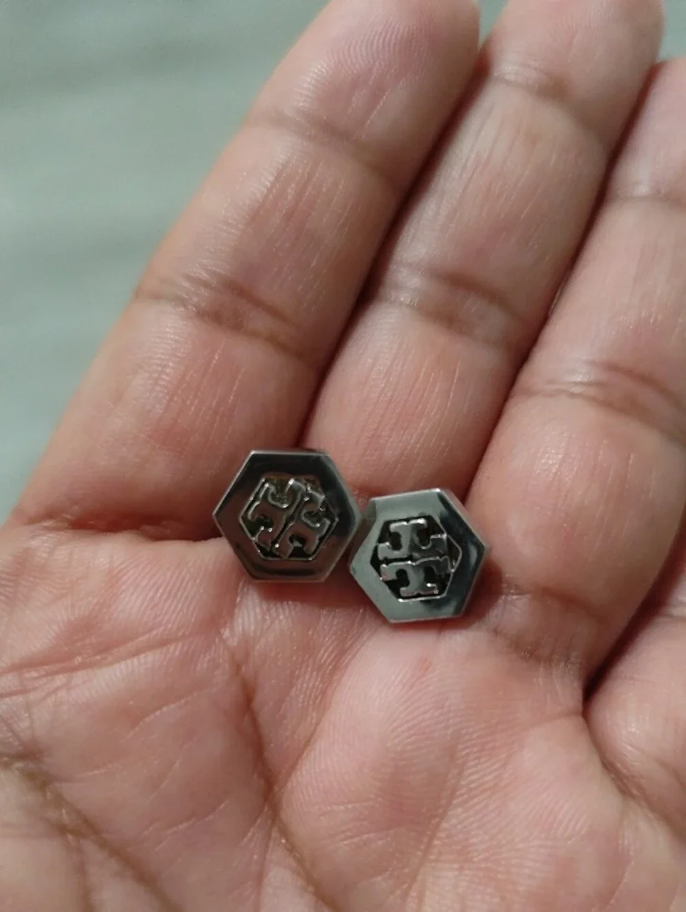 Tory Burch Hexagon Logo Cufflinks in Silver and Rose